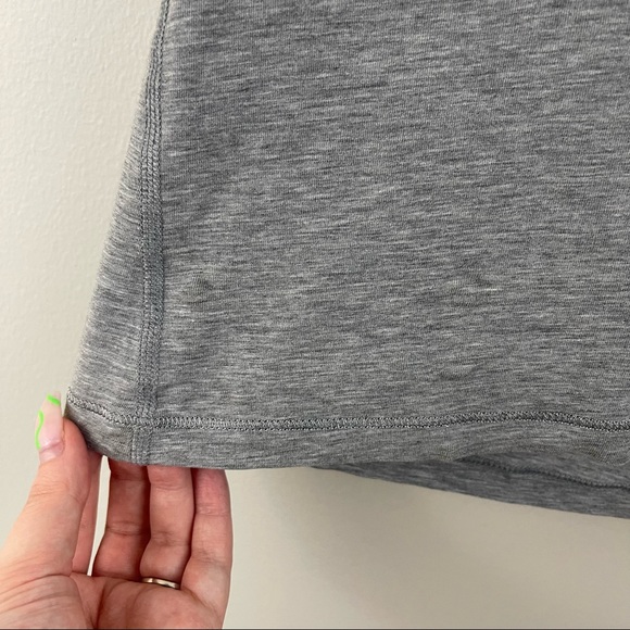 LULULEMON Mini Stripe Hearthered Arctic Grey White Yogi Racerback IV Tank Top - Picture 7 of 13